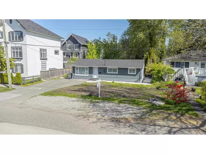 16373 15 AVENUE, Surrey