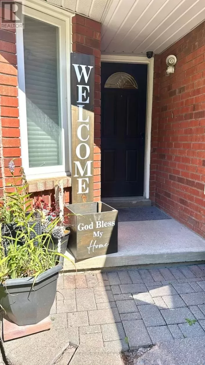 1638 MELMAN STREET, Pickering