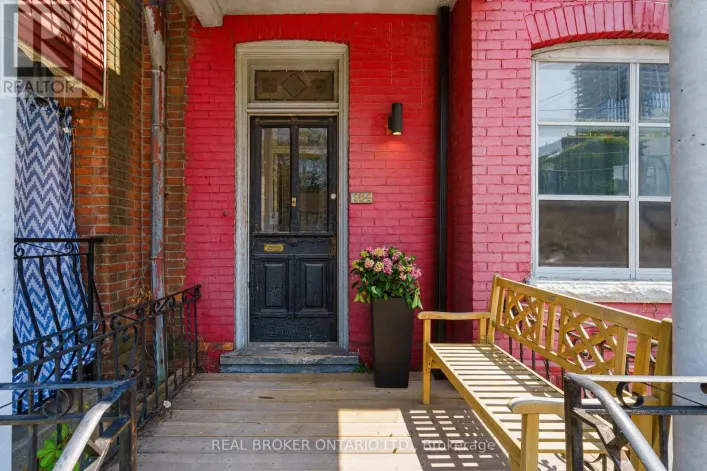 164 CATHARINE STREET N, Hamilton