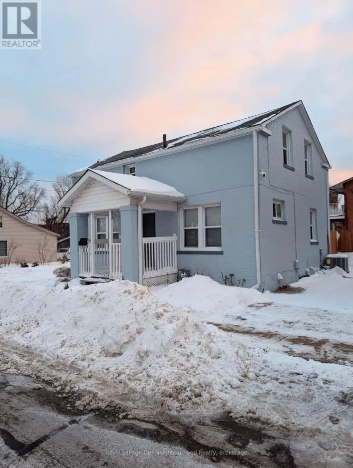 164 CENTRE STREET N, Oshawa