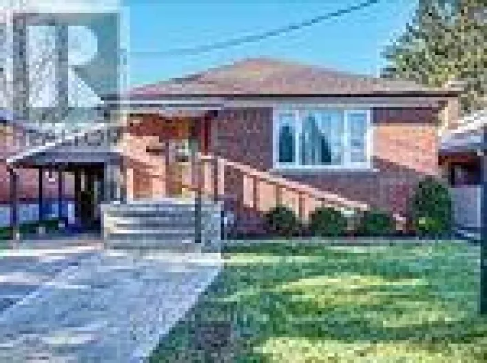 164 ELLINGTON DRIVE, Toronto