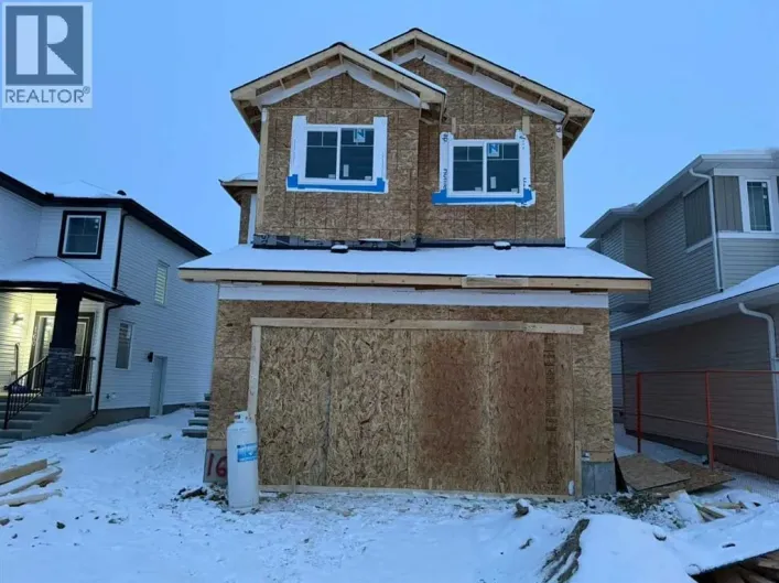164 Lakewood Circle, Strathmore