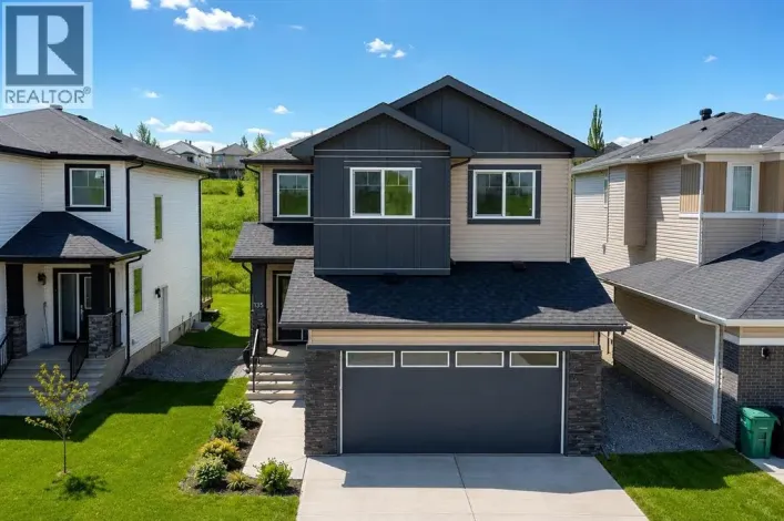 164 Lakewood Circle, Strathmore