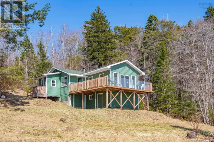 164 North Wrights Lake Road, Doucetteville