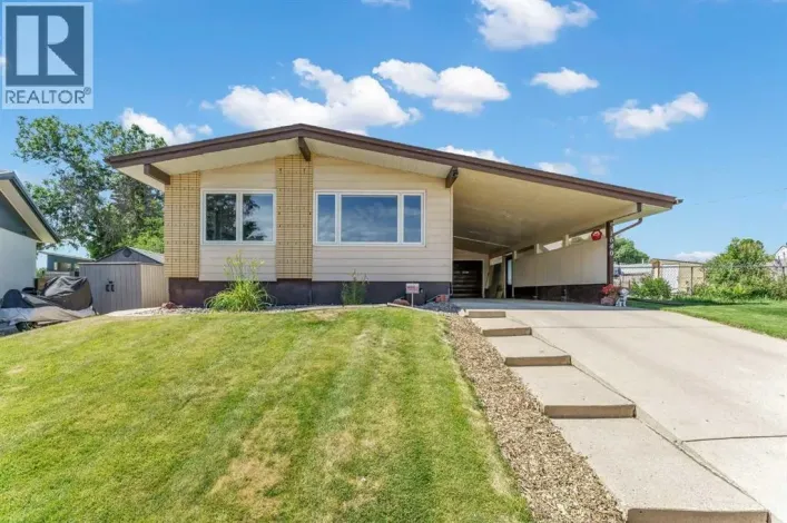 1640 9 Avenue NE, Medicine Hat