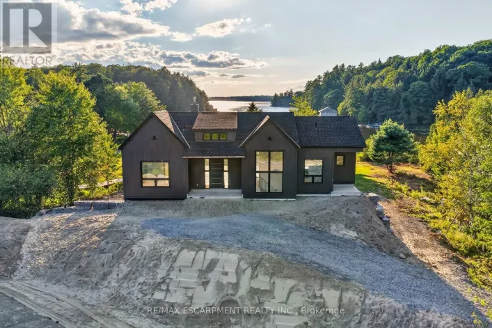 1641 BRACKENRIG ROAD, Muskoka Lakes