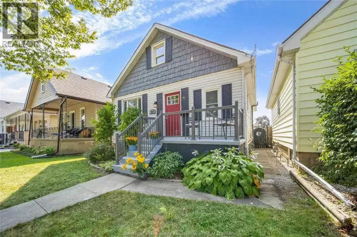 1641 HALL AVENUE, Windsor