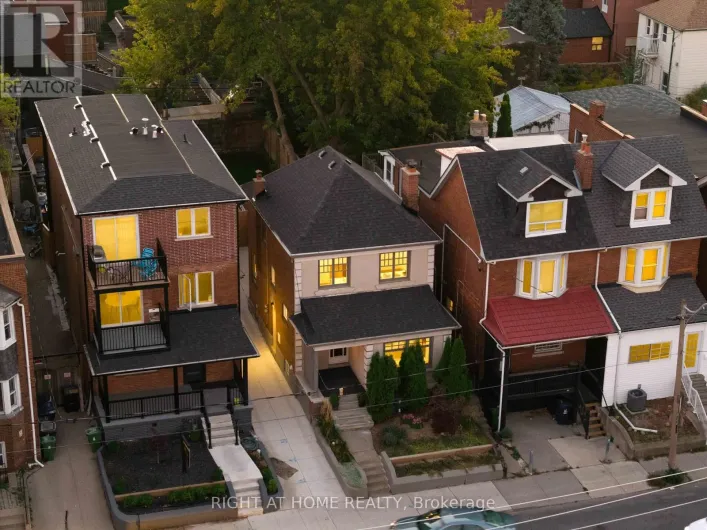 1642 DUFFERIN STREET, Toronto