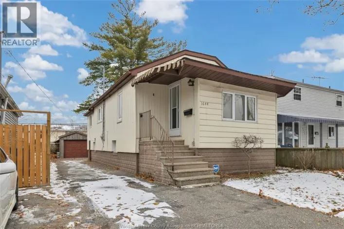 1644 FORD BOULEVARD, Windsor