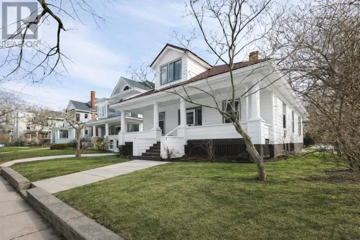 Duplex for sale: 1645 Oxford Street|1647 Oxford Street, Halifax