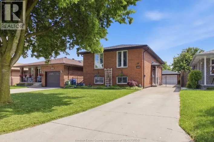 1646 LANGLOIS AVENUE, Windsor