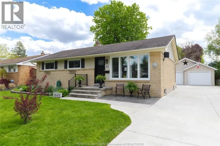 1649 ST. GABRIEL, Windsor