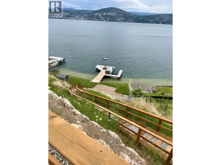 1649 Westside Road N, Kelowna