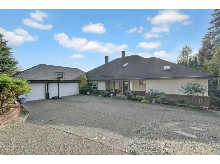 16498 77 AVENUE, Surrey