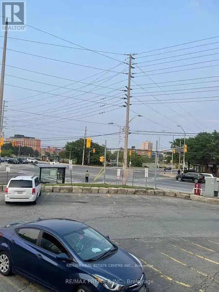 165 DUNDAS STREET W, Mississauga