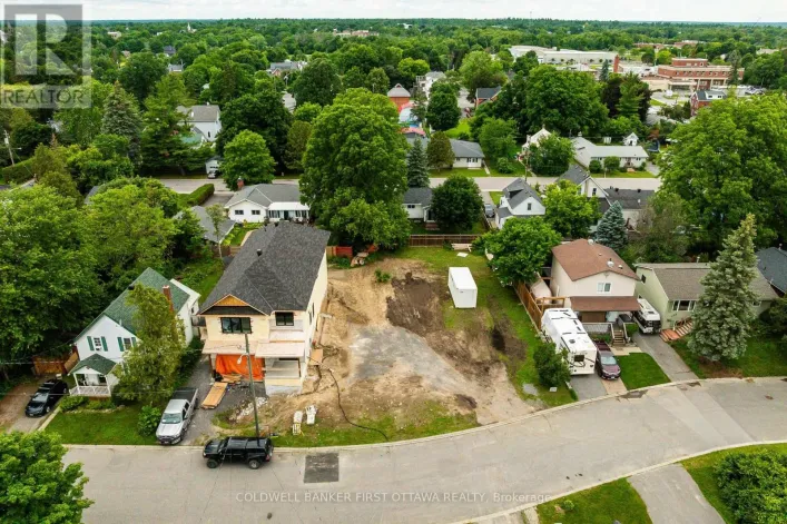 165 KING STREET, Carleton Place