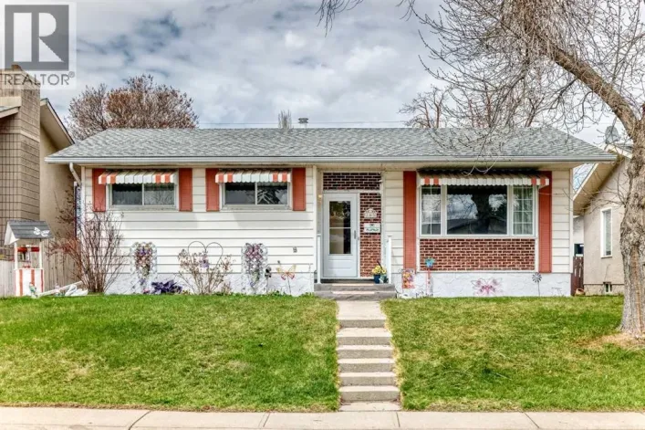 165 Marbrooke Circle NE, Calgary
