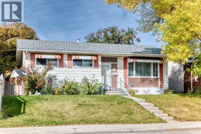 165 Marbrooke Circle NE, Calgary