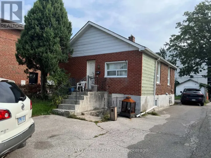 165 THIRTIETH STREET, Toronto