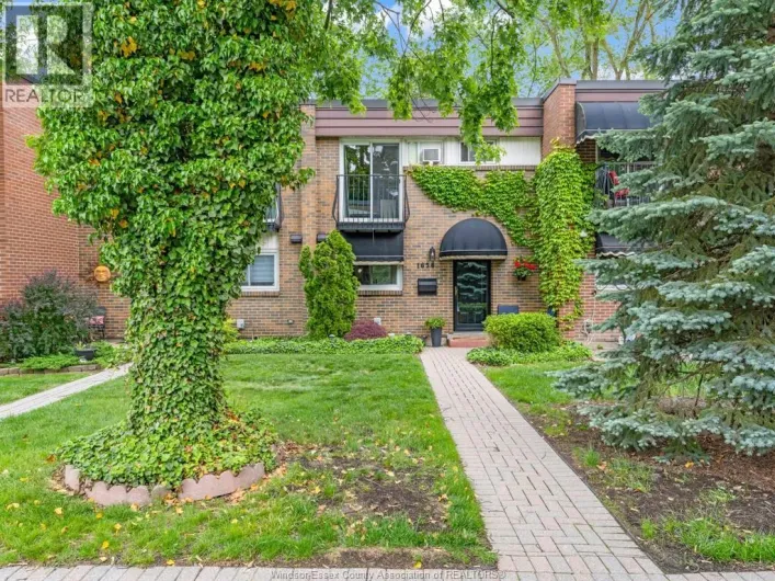 1656 EASTGATE ESTATES Unit# 77, Windsor
