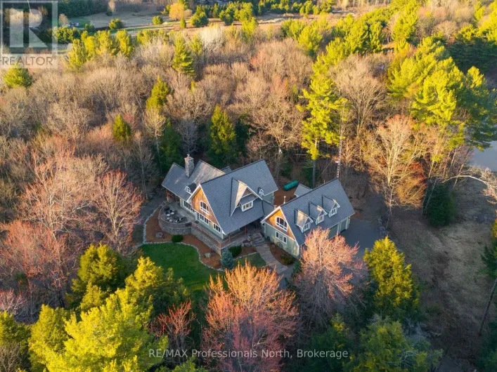 1656 MUSKOKA BEACH ROAD, Bracebridge)