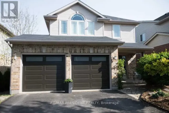 1657 BAYSWATER CRESCENT, London North