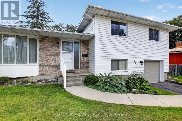 166 DAN STREET, Arnprior
