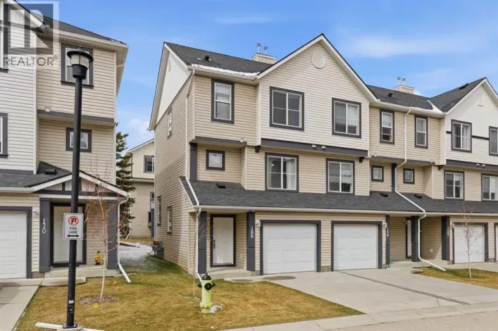 166 Everhollow Heights SW, Calgary