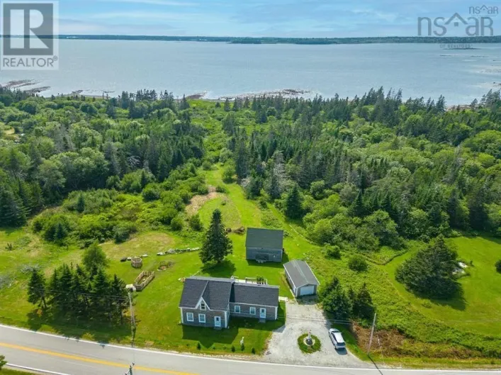 1663 Highway 3, East Pubnico