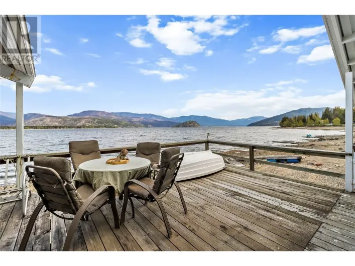 1665 Blind Bay Road, Blind Bay