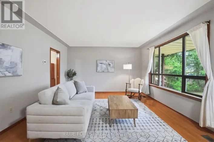 1668 HAMILTON ROAD, London East