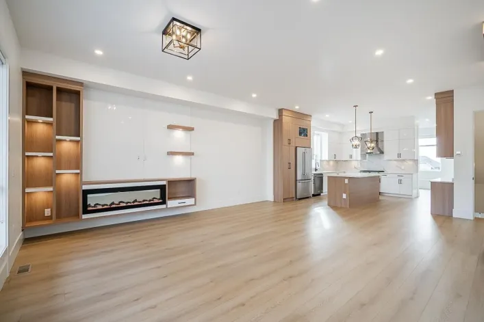 16685 16 AVENUE, Surrey