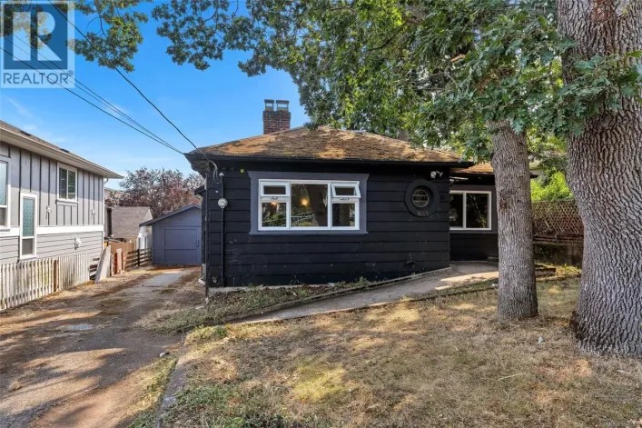 1669 Kisber Ave, Saanich
