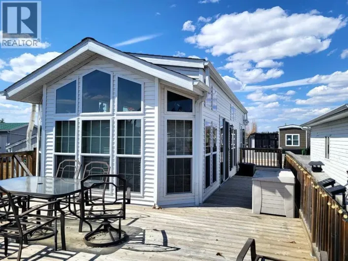 166A, 10042 Township Road 422, Rural Ponoka County