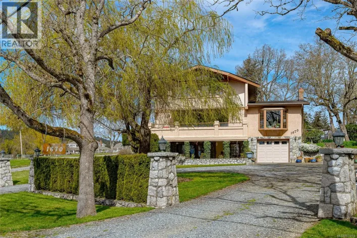 1670 Burnside Rd W, Saanich