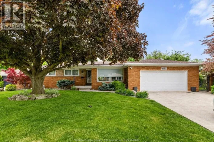 1670 CAMPBELL AVENUE, Windsor