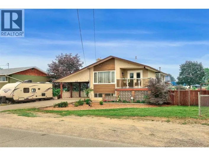 House for sale: 1670 Happyvale Avenue, Kamloops