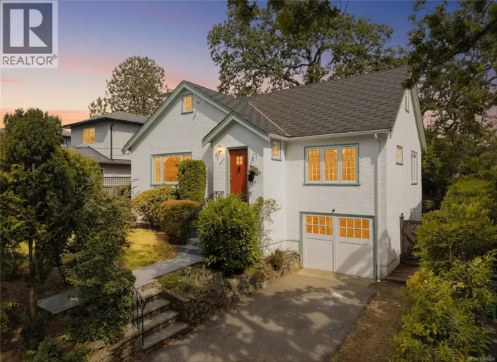 1670 Kisber Ave, Saanich