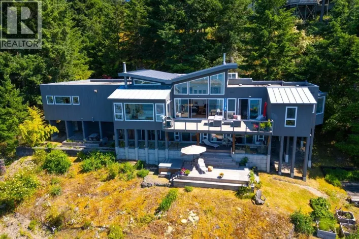 1670 WHITESAILS DRIVE, Bowen Island