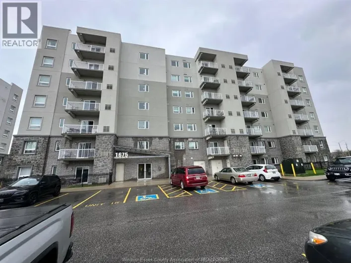 1675 BANWELL Unit# 305, Windsor