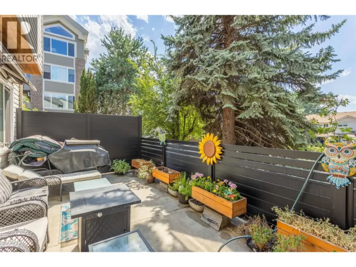 1675 Thayer Court Unit# 1, Kelowna