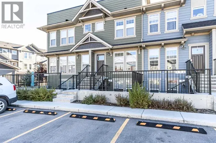 168 Cranbrook Square SE, Calgary