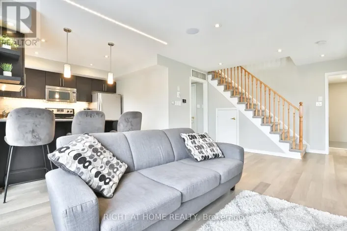 168 KINGSTON ROAD W, Ajax