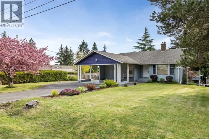 1680 Gerald St, Nanoose Bay