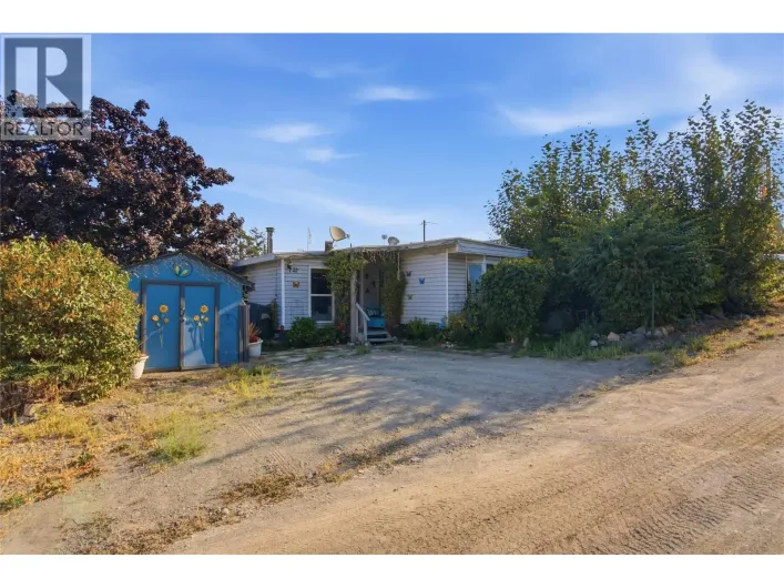 Manufactured Home for sale: 1680 LAC LE JEUNE Road Unit# 22, Kamloops