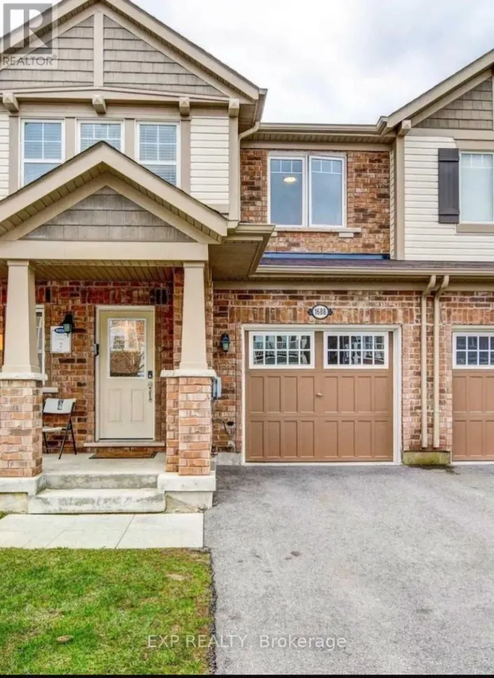 1688 COPELAND CIRCLE, Milton
