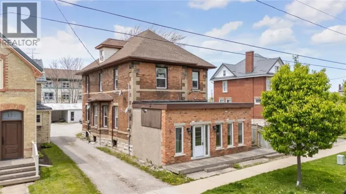 169 CHRISTINA STREET South, Sarnia