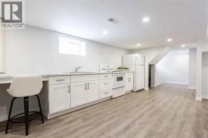 169 WALLACE Avenue S Unit# Lower, Welland