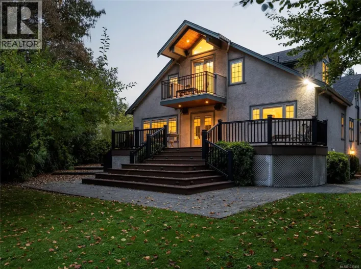 1690 Ash Rd, Saanich