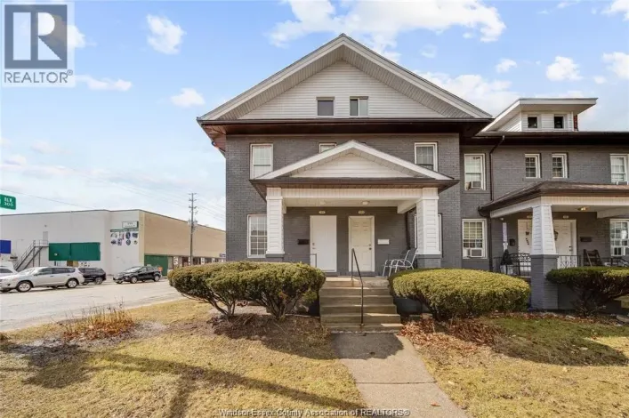 1691 DOUGALL, Windsor